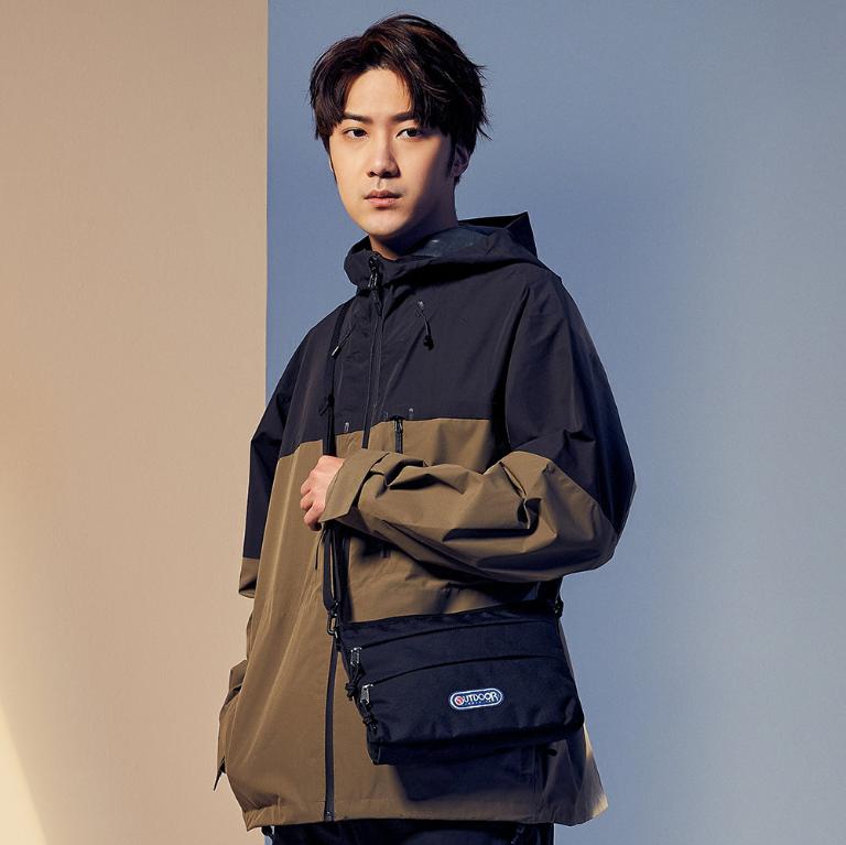 輕遊系-橫式側背包-黑色