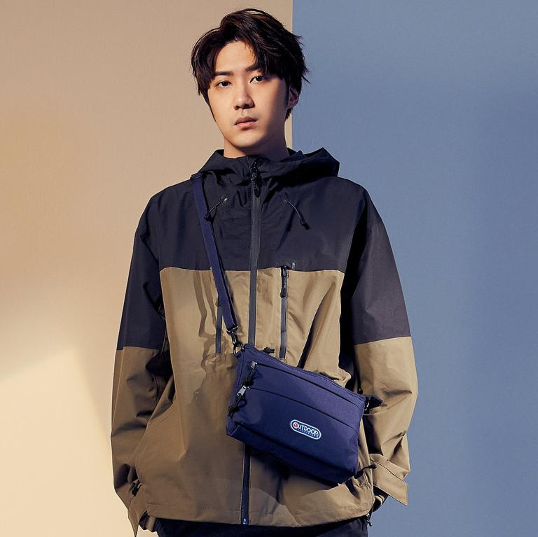 輕遊系-橫式側背包-深藍色