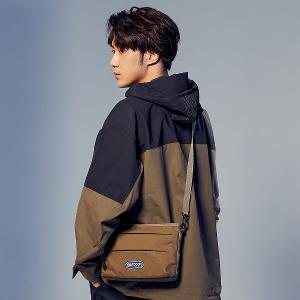 輕遊系-橫式側背包-淺棕色