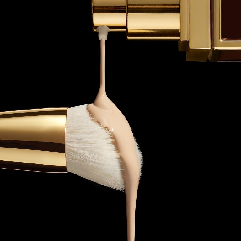 TOM FORD 最上鏡底妝刷