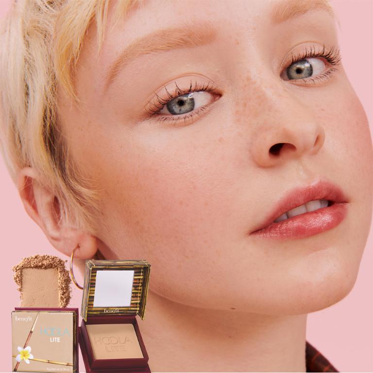 benefit 瑪奇朵修容蜜粉