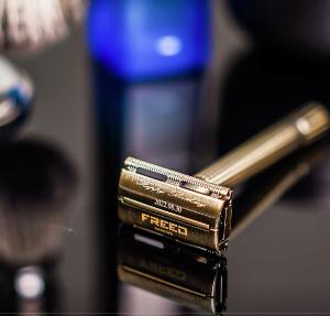 FREED 尊爵四件組旋轉開放式雙刃安全刮鬍刀禮盒 -古銅棕+客製化刻字服務