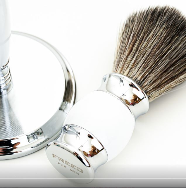 FREED 二週年特仕版豪華典藏版刮鬍刀禮盒 - 珍珠白