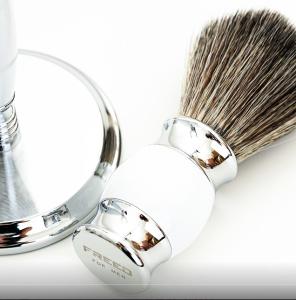 FREED 二週年特仕版豪華典藏版刮鬍刀禮盒 - 珍珠白