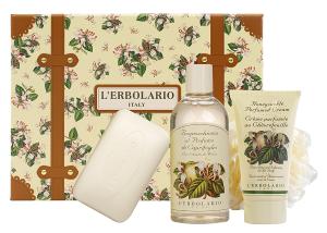 蕾莉歐 忍冬幸福旅行箱(沐浴乳250ML+潤膚霜150ML+植物皂100G+沐浴球)