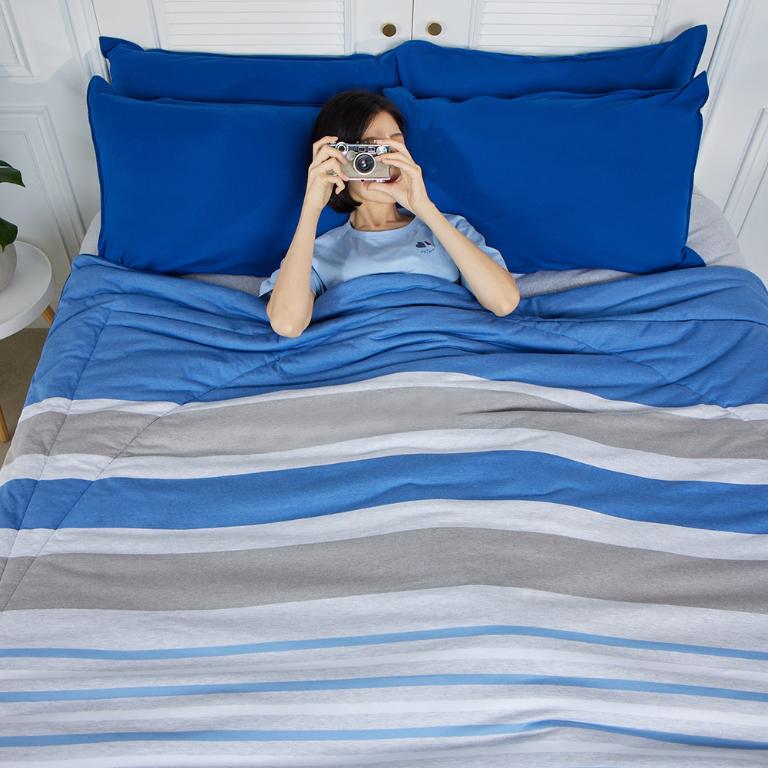 YVONNE 以旺 【膠原美膚】盛夏泳池 單人四季被-藍