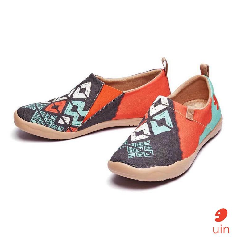 uin 西班牙原創設計 女鞋 帆布鞋 懶人鞋 菱紋彩繪休閒鞋W1109354