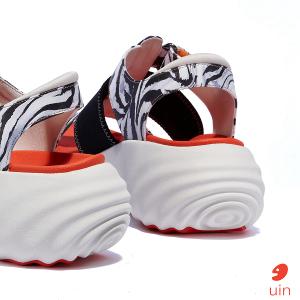 uin 西班牙原創設計 女鞋 厚底鞋 增高鞋 涼鞋 黑白豹紋彩繪休閒鞋W1210740