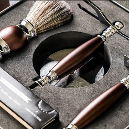 FREED 豪華四件雙刃刮鬍刀禮盒- 馬鞍棕+客製化刻字服務