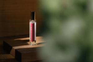 P Seven 台灣茶香水 X 精靈幻舞《夜綻 NIGHT BLOOM》淡香水 10ml