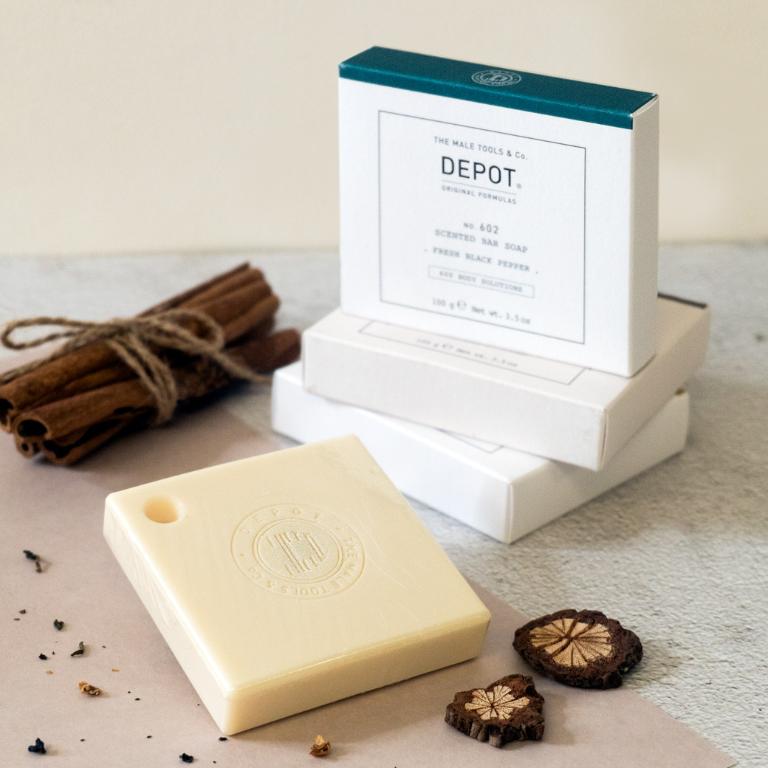 DEPOT no.602 香氛角皂(沉香烏木) 100g