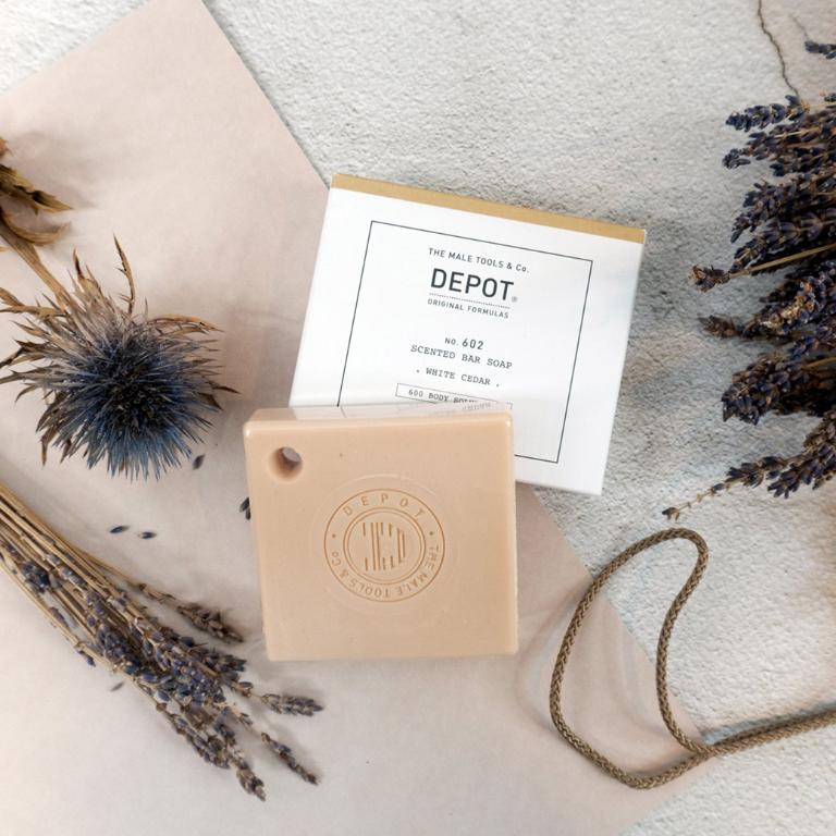 DEPOT no.602 香氛角皂(沉香烏木) 100g