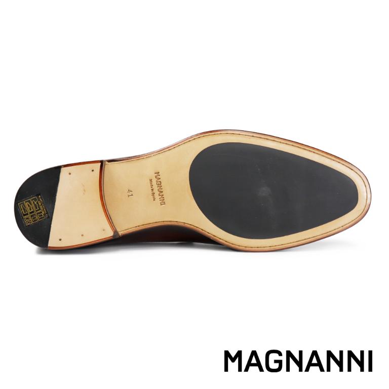 MAGNANNI 流蘇造型配飾典雅樂福鞋 深棕色(21883C-BR)