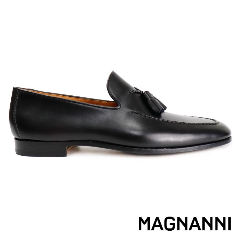 MAGNANNI 流蘇造型配飾典雅樂福鞋 黑色(21883C-BL)
