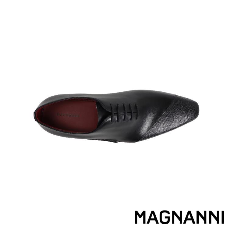 MAGNANNI 鞋面半壓紋造型紳士牛津鞋 黑色(23869-BL)