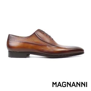 MAGNANNI 經典鞋翼壓紋紳士牛津鞋 棕色(25219-CUE)