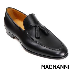 MAGNANNI 流蘇造型配飾典雅樂福鞋 黑色(21883C-BL)