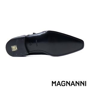 MAGNANNI 半壓紋橫飾單扣孟克鞋 黑色(23491-BL)
