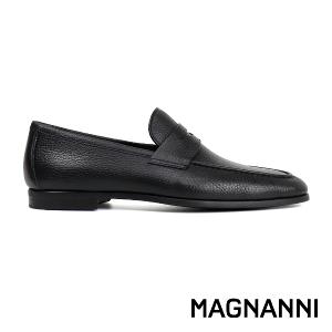 MAGNANNI 西班牙手工荔枝紋便士樂福鞋 黑色(23802B-BL)