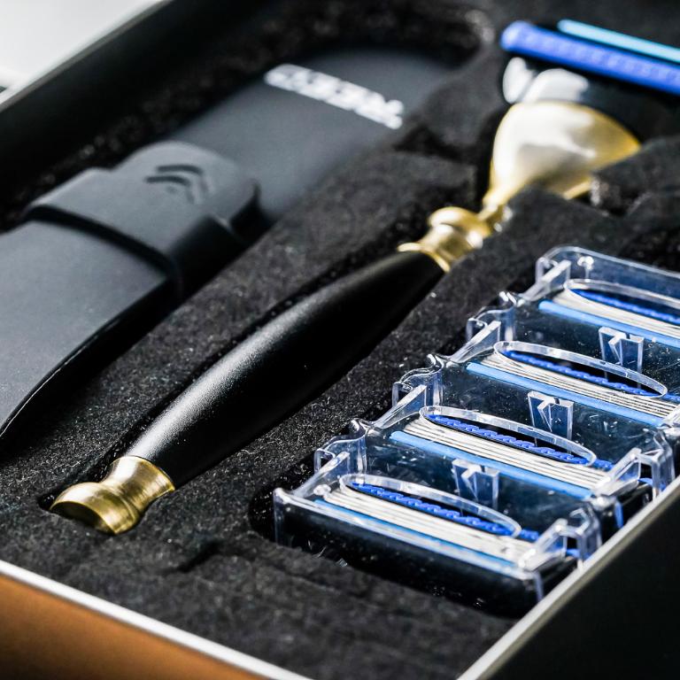 FREED 古銅系列尊爵四件組五刀式刮鬍刀禮盒-極致黑