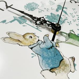 PETER RABBIT 比得兔 時鐘 - 跑兔田園趣 ( 正版授權 )