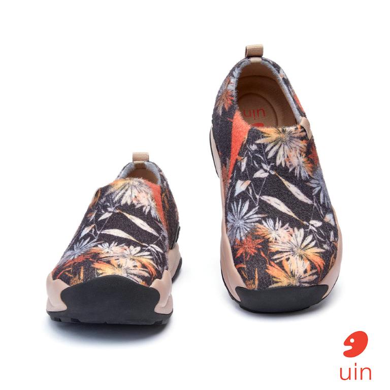 uin│西班牙原創設計 女鞋 帆布鞋 懶人鞋 夜間花影彩繪休閒鞋W1901272