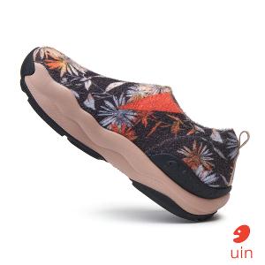 uin│西班牙原創設計 女鞋 帆布鞋 懶人鞋 夜間花影彩繪休閒鞋W1901272