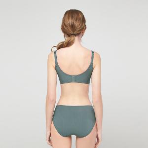 【思薇爾】輕醇BRA系列C-F罩軟鋼圈涼感蕾絲包覆女內衣(鑄鐵灰)