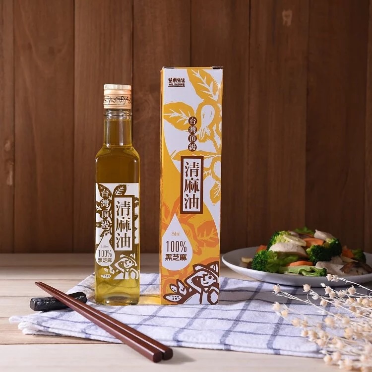 台灣頂級黑芝麻清麻油 (250ml/瓶)