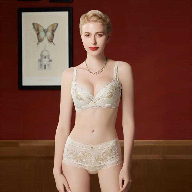 【思薇爾】金戀花羽系列M-XL蕾絲中低腰平口女內褲(玄米色)