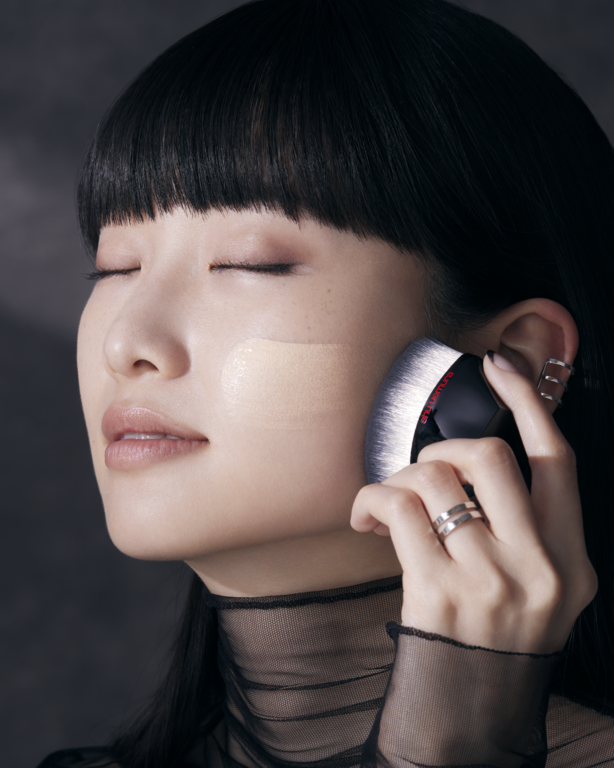 shu uemura 植村秀 #55弧形粉底刷