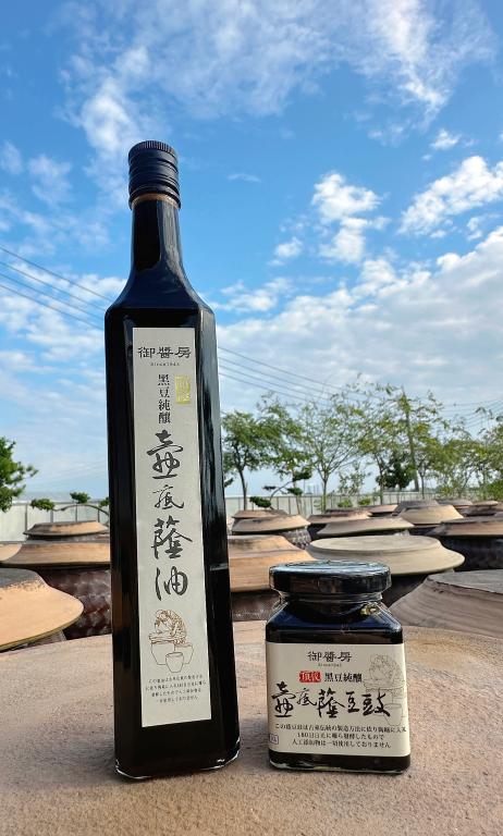 【御醬房】頂級黑豆壺底蔭油《500ml/瓶》* 1瓶+頂級壺底豆薣《220g/罐》*4罐