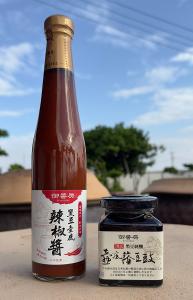 【御醬房】黑豆壺底辣椒醬《400ml/瓶》* 4瓶+頂級壺底豆薣《220g/罐》*4罐