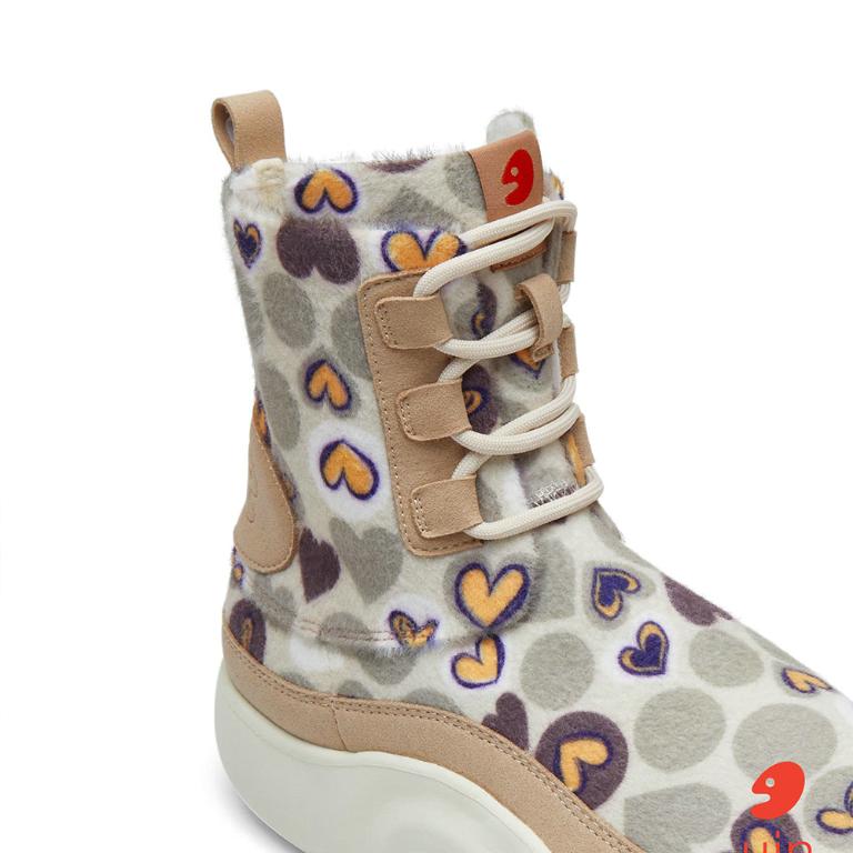 uin│西班牙原創設計 女鞋 短靴 心間有你彩繪休閒鞋W1640992