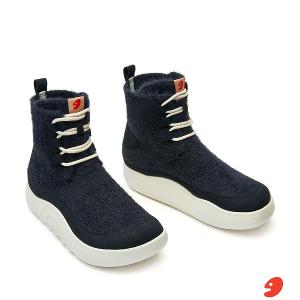 uin│西班牙原創設計 女鞋 短靴 黯夜黑素色休閒鞋W1640985