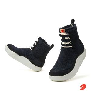 uin│西班牙原創設計 女鞋 短靴 黯夜黑素色休閒鞋W1640985