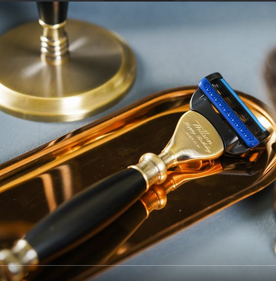 FREED 古銅系列豪華四件組五刀式刮鬍刀禮盒-極致黑