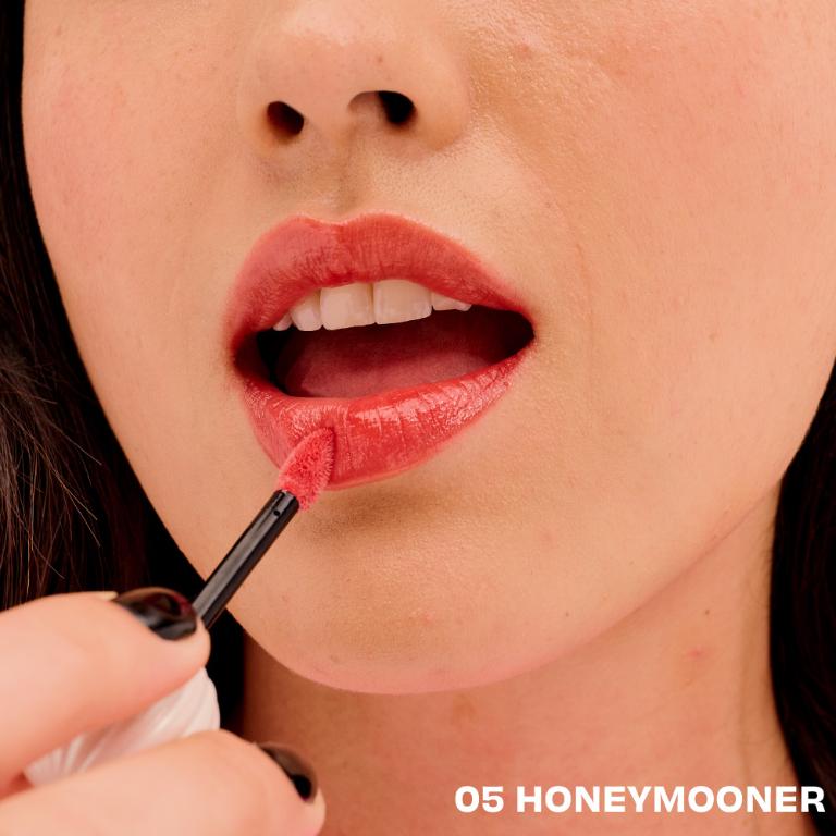 benefit 一濺鍾情唇采露  (亮面水光唇)