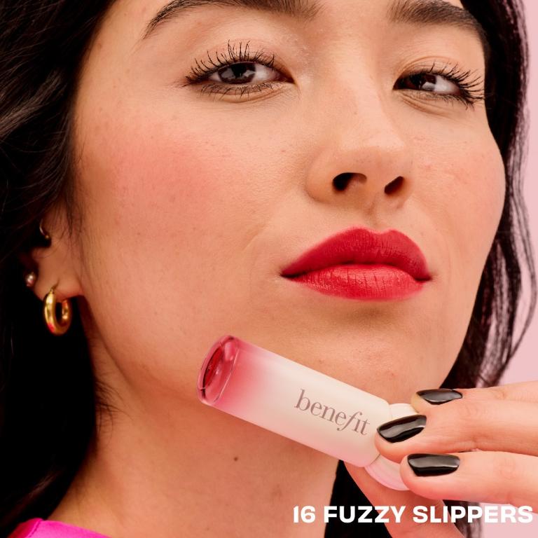 benefit 絨液心動唇采露  (天鵝絨霧面)