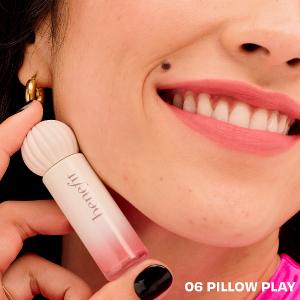 benefit 絨液心動唇采露  (天鵝絨霧面)