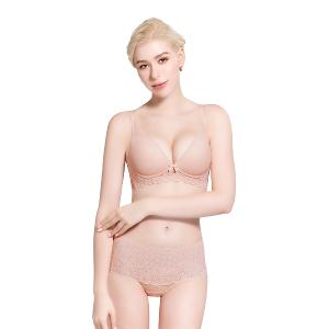【思薇爾】Love myself系列B-E罩無鋼圈模杯蕾絲包覆無痕女內衣(柔膚色)
