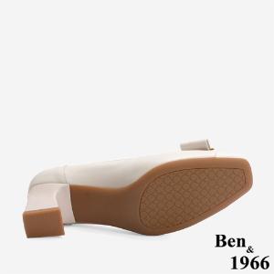 Ben&1966 柔軟羊皮氣質金屬釦方頭跟鞋-米白(246223)