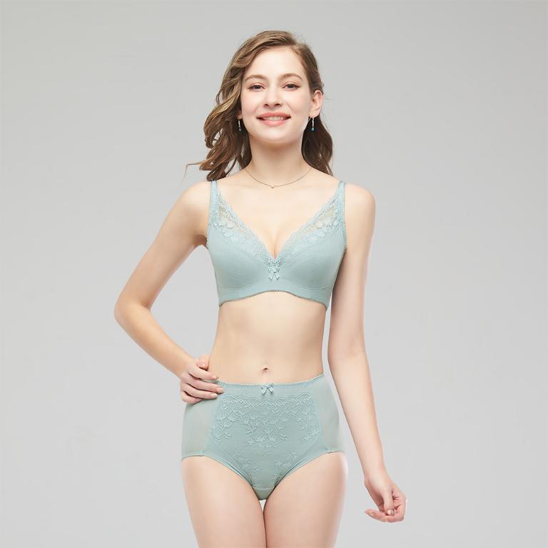 【思薇爾】輕沁舒系列B-E罩軟鋼圈涼感蕾絲集中包覆女內衣(粉霧藍)