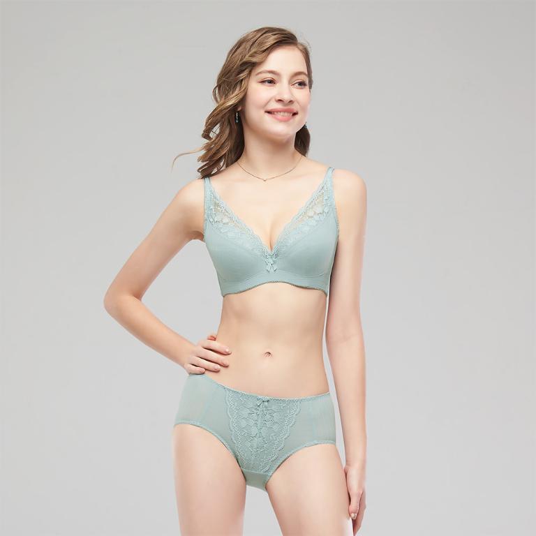 【思薇爾】輕沁舒系列B-E罩軟鋼圈涼感蕾絲集中包覆女內衣(粉霧藍)