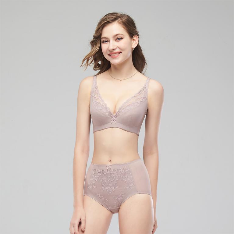 【思薇爾】輕沁舒系列B-E罩軟鋼圈涼感蕾絲集中包覆女內衣(靜謐膚)