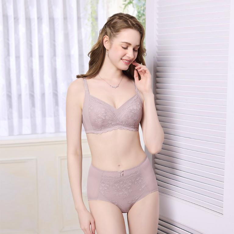 【思薇爾】輕沁舒系列B-F罩無鋼圈涼感蕾絲包覆女內衣(靜謐膚)
