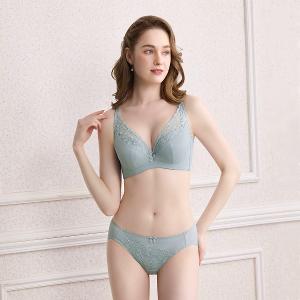 【思薇爾】輕沁舒系列B-E罩軟鋼圈涼感蕾絲集中包覆女內衣(粉霧藍)