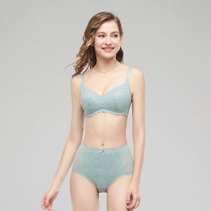 【思薇爾】輕沁舒系列B-F罩無鋼圈涼感蕾絲包覆女內衣(粉霧藍)