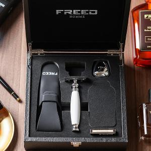 FREED 二週年特仕版尊爵四件組雙刃刮鬍刀禮盒 - 珍珠白