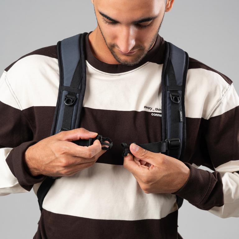 Pacsafe V 25L 城市探險防盜後背包 25L-黑色